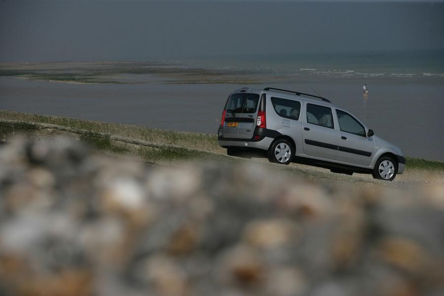  Dacia Logan MCV 2008 года  (фото 36 из 67)